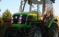 Traktor ZOOMLION 504 S kabinou, 50 koní (SKLADEM)