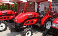 Small tractor Dongfeng DF-304 4WD with license plate number (30 perfomance price for 20 performance)