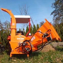 Chipper CRONIMO WCBX-62R  for tractor, small tractor with hydraulic feeding