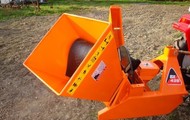 Chipper CRONIMO WCBX-42R for tractor, small tractor.