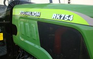 Traktor ZOOMLION CR754 NEDOSTUPNÉ