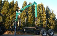 Forestry trailer for tractors with hydraulic arm
